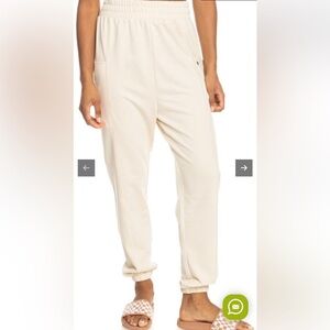 Roxy next set women’s sweatpants, tapioca colour size med NWOT